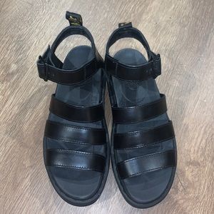 Never worn. Size 8. Black. Dr. Martens